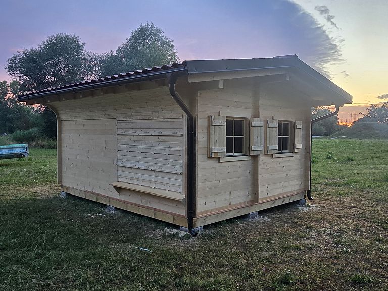 ČEBELNJAK VIR_1